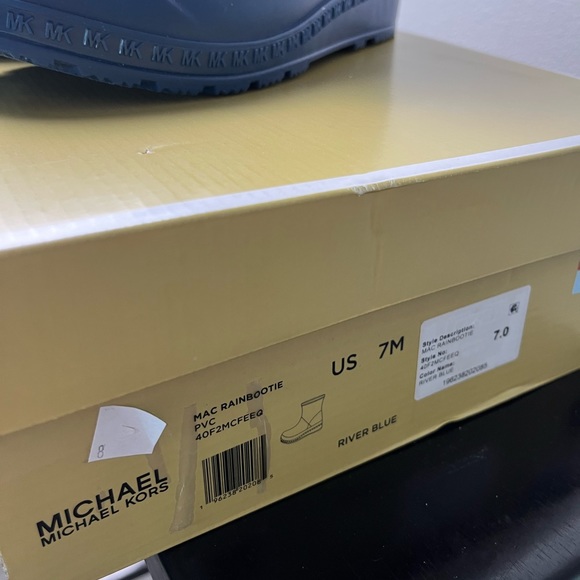 Michael Kors Rain Boots - Picture 4 of 4